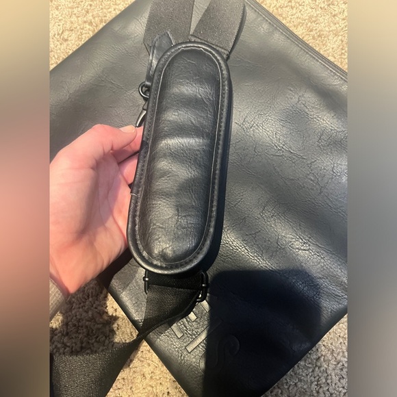 Beis Large Work Tote Insert and Crossbody Adjustable Strap (no tote) - Picture 6 of 13